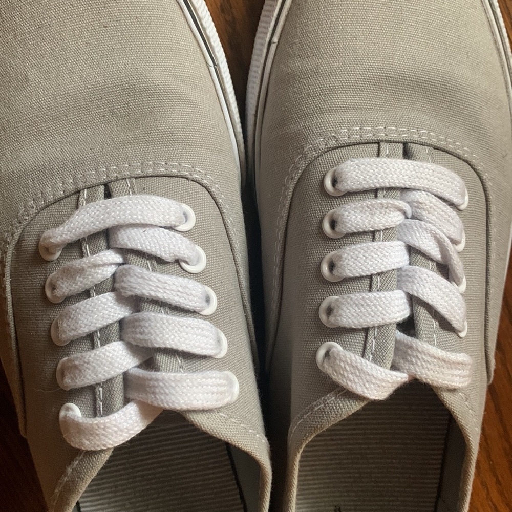 A new day gray sneakers